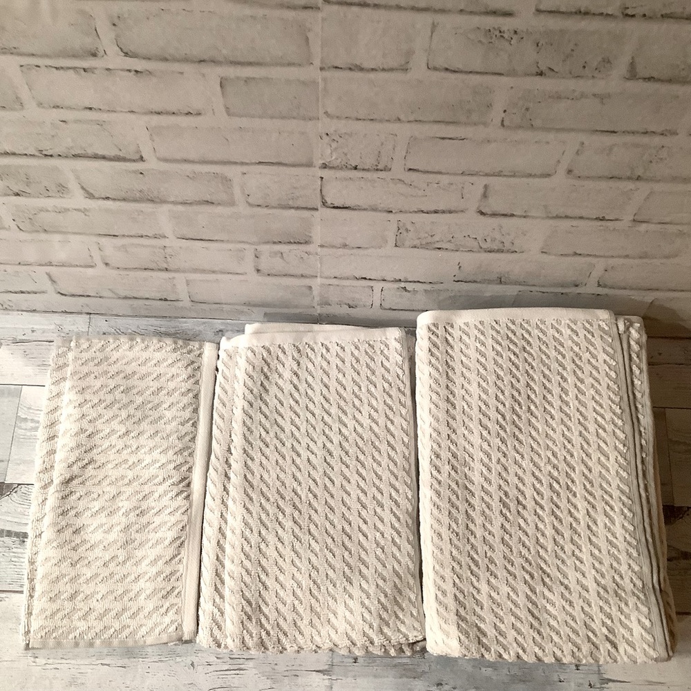 KENNETH COLE 6pc Geometric Patterned Bath Towel Set
